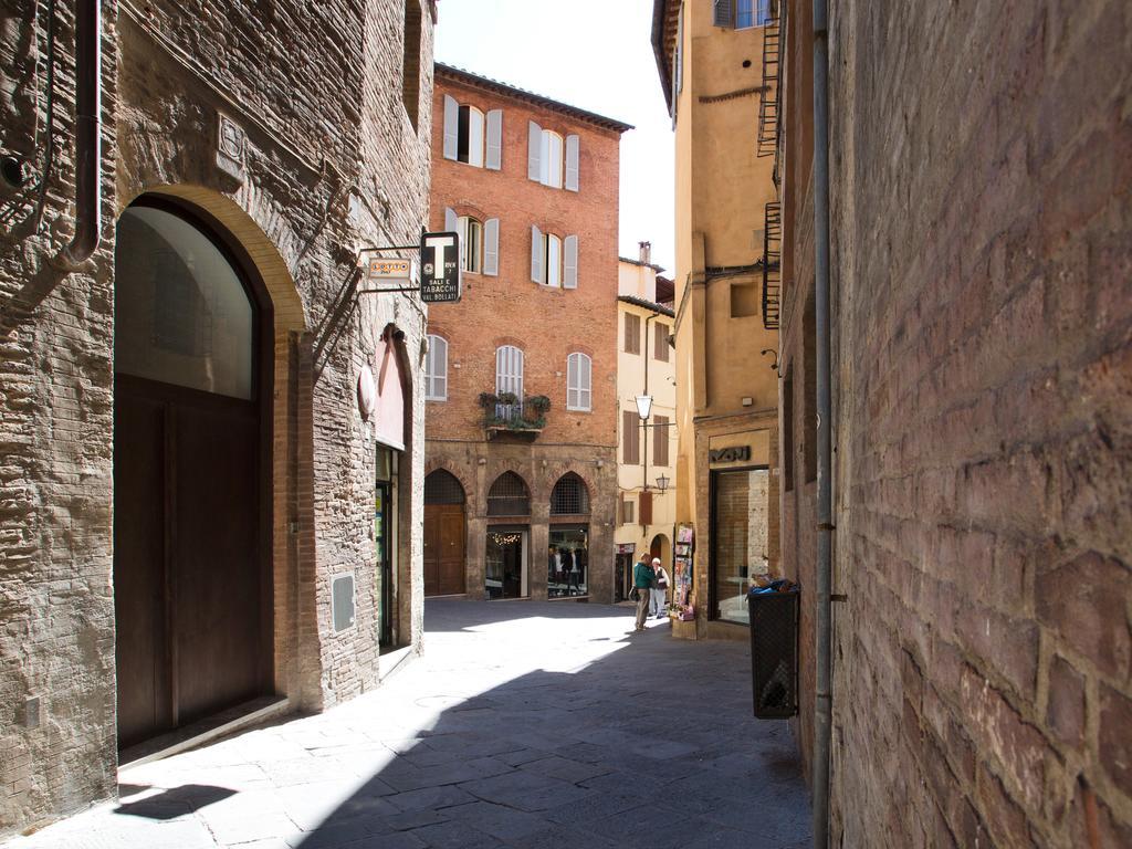 Appartement Il Tolomei - Central In The Middle Of Main Street à Sienne Chambre photo